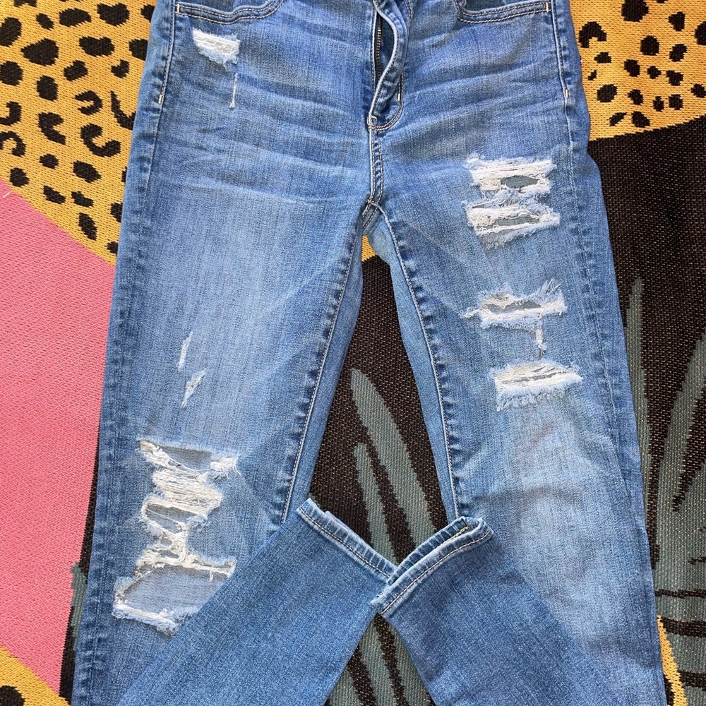 American Eagle Distressed skinny Jeans
